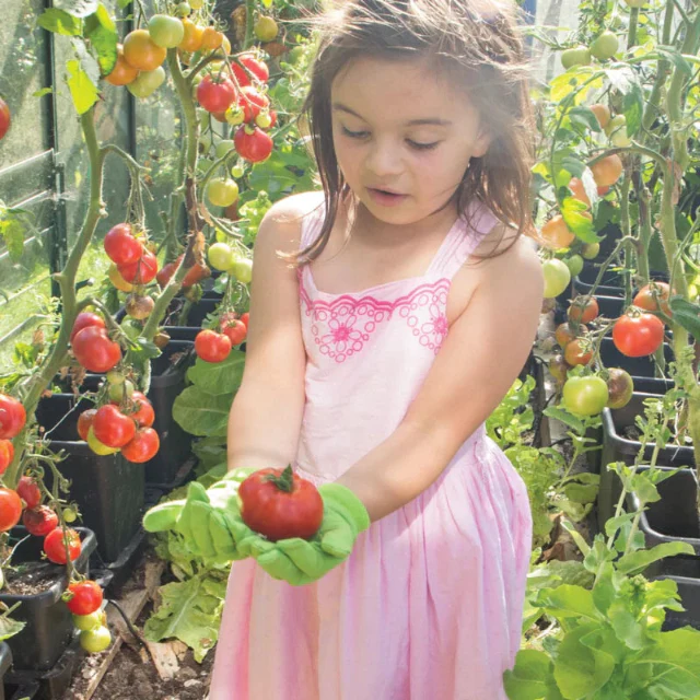 Children's Gardening Gloves. - Image 2