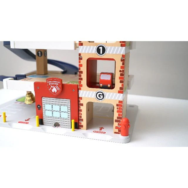 Fire & Rescue Wooden Garage - Image 5