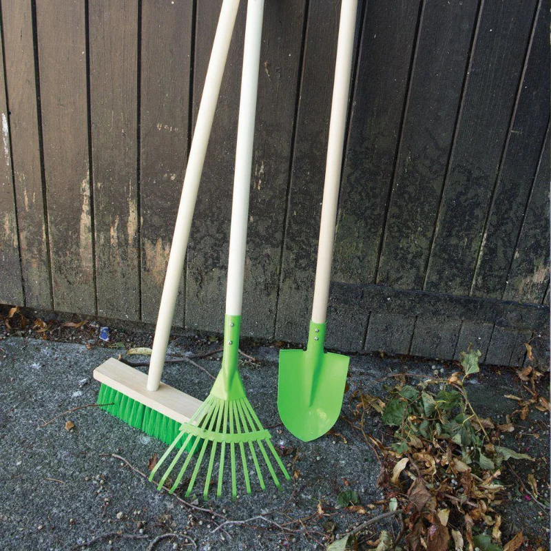 Long Handled Soil Rake - Image 3