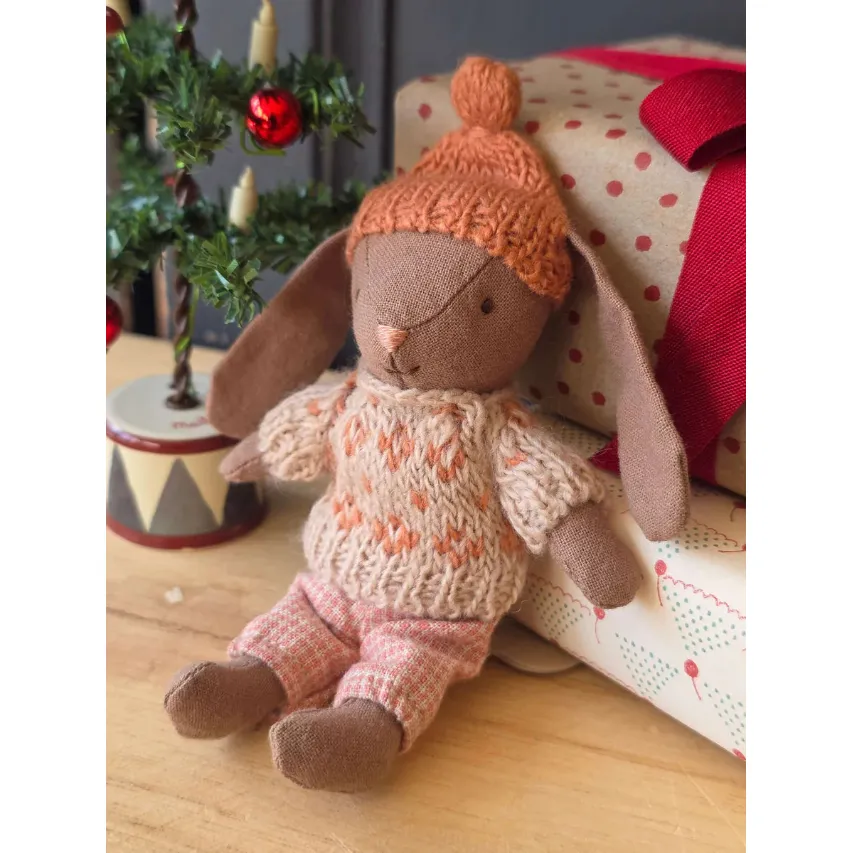 Small Winter Bunny - Image 2