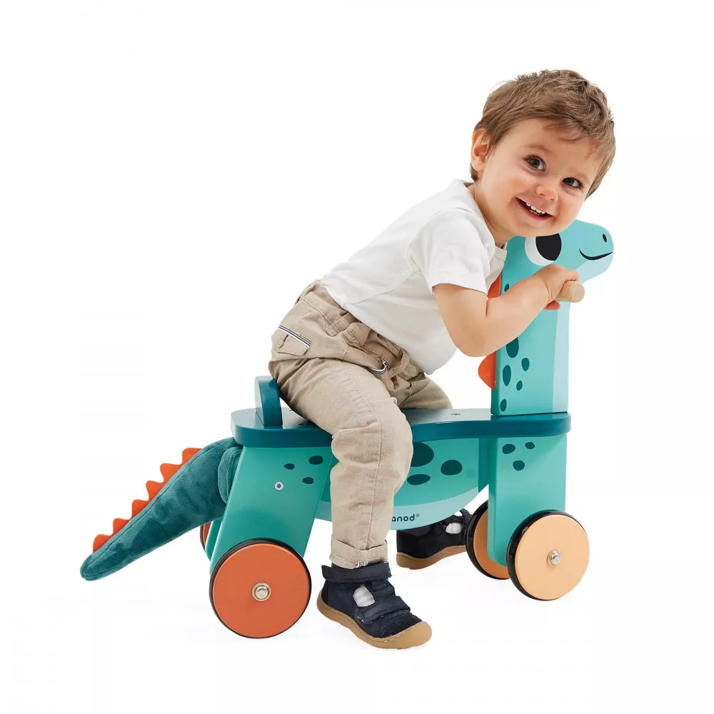 Wooden Diplodocus Ride-On! - Image 4