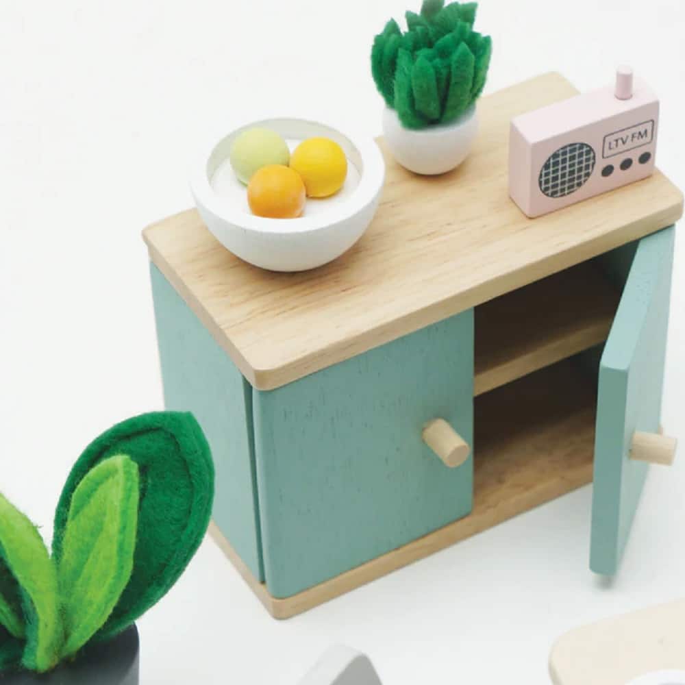 Wooden Dolls house - Kitchen Furniture - Image 4